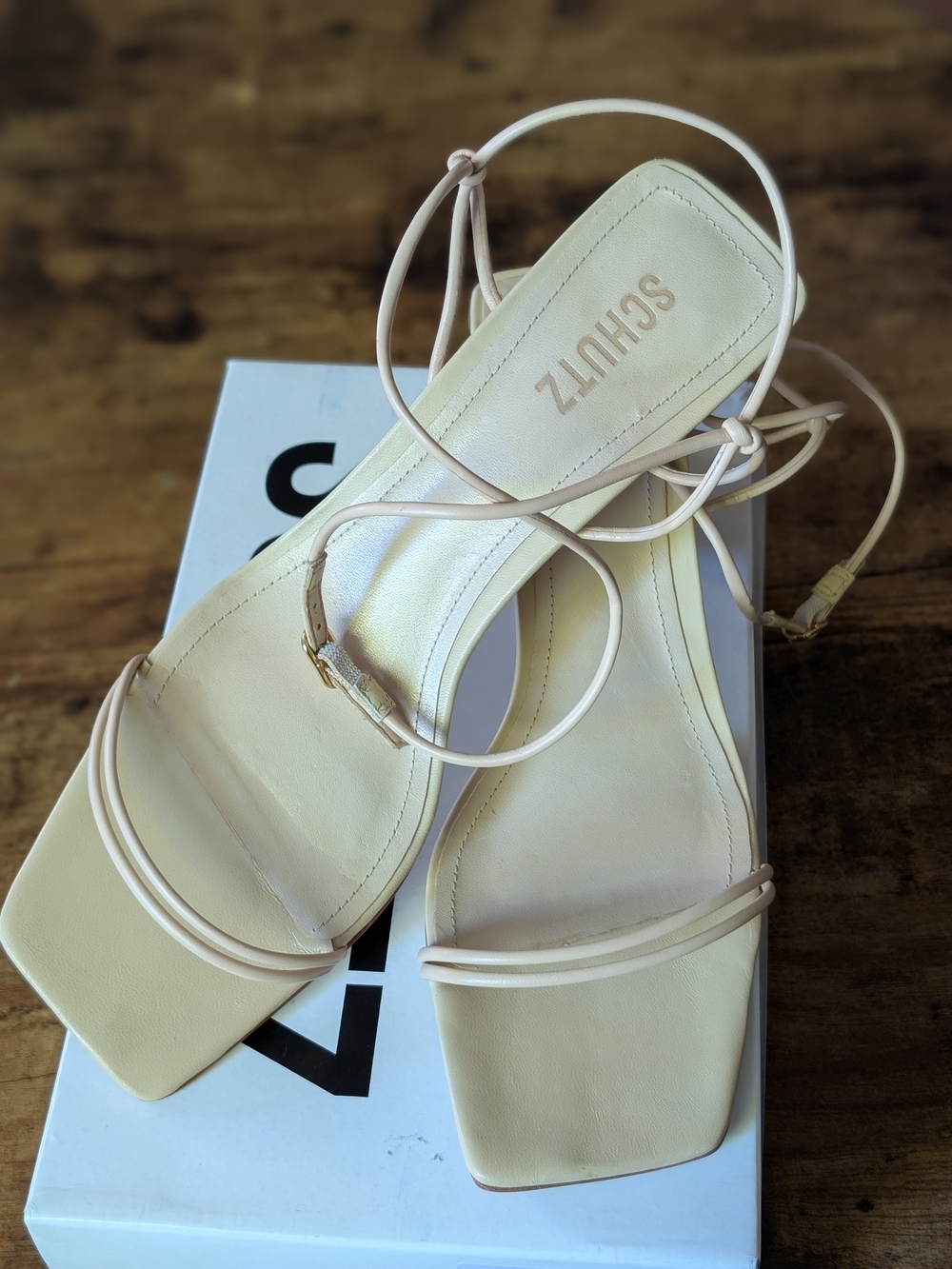 Schutz "Pompeii" Cream Strappy Square-Toe Sandal With 2.5 In Heel